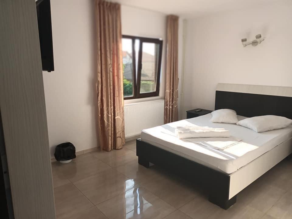 Vila Maranca Hotel Două Mai Buitenkant foto